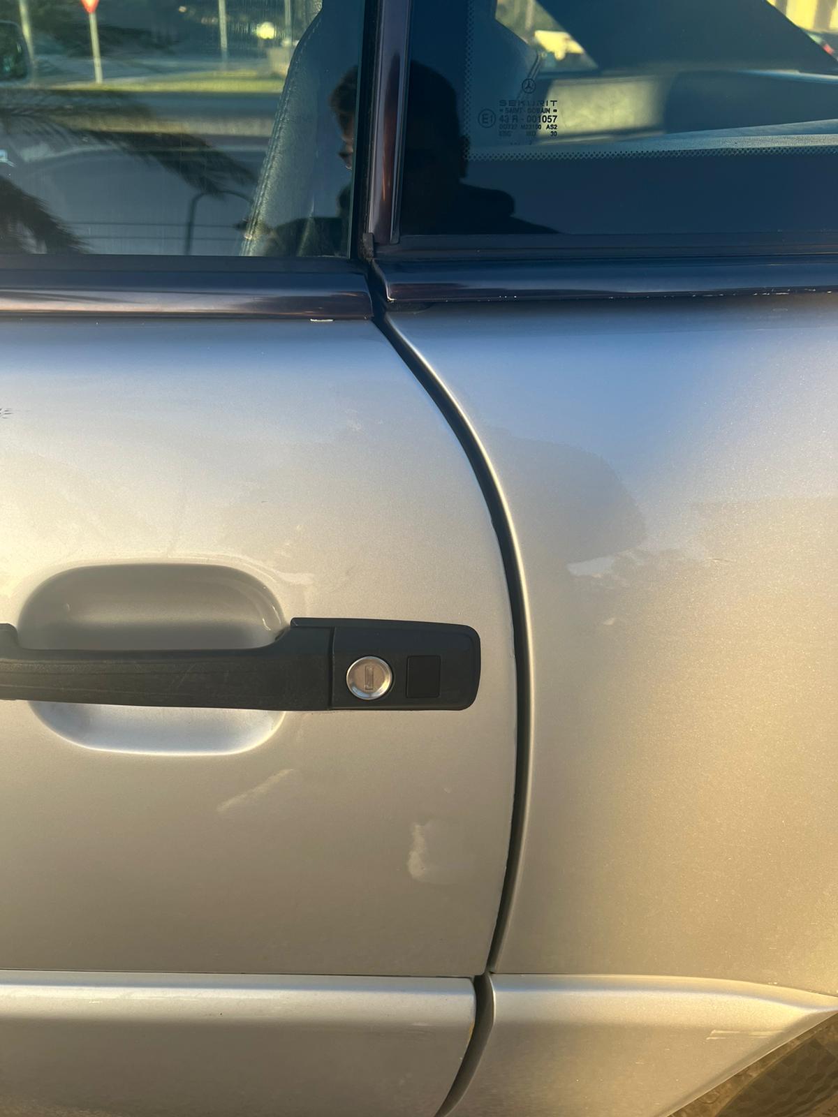 Abrir coche con llaves dentro — cerrajero sur Alicante